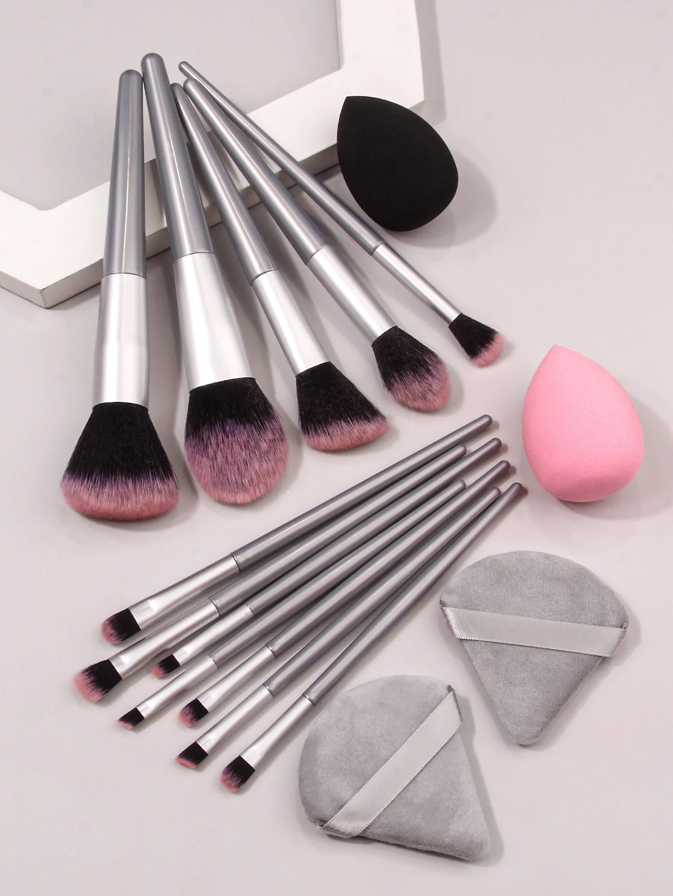 12Pcs Soft Makeup Brushes Set